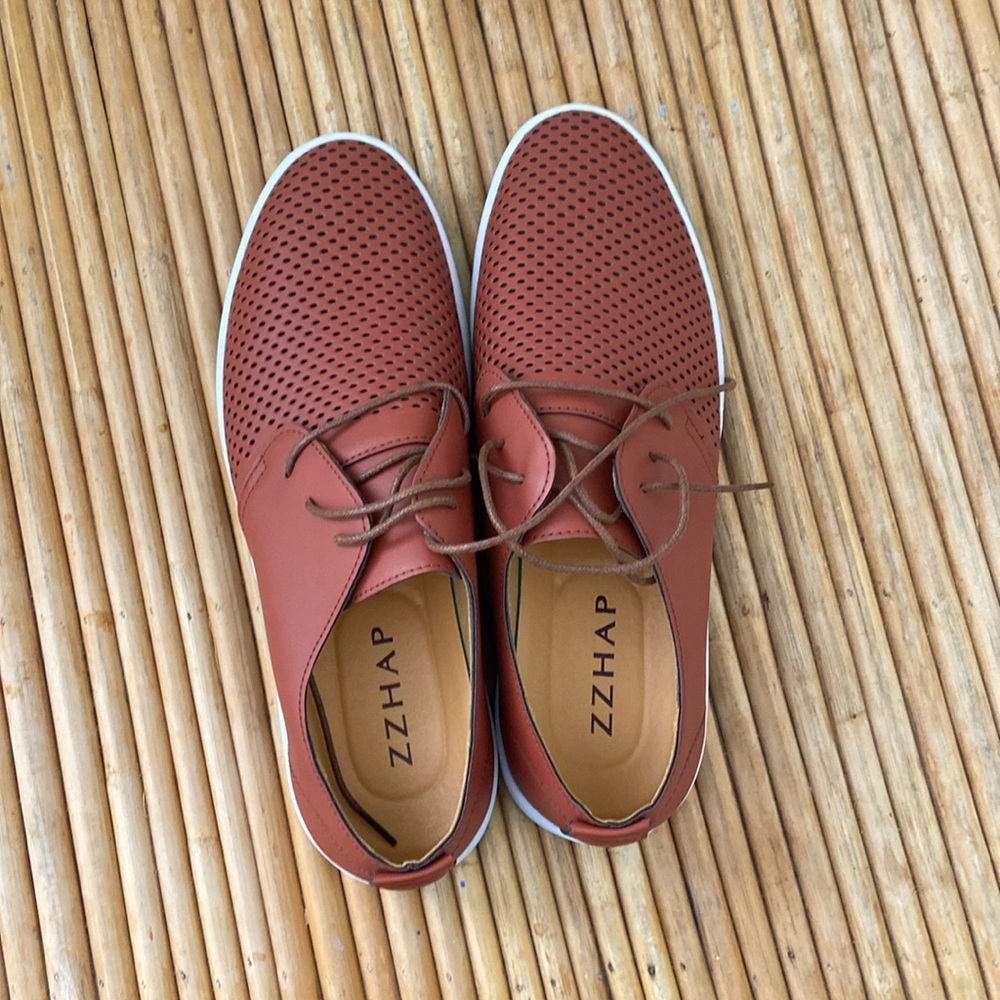 NWOT ZZHAP Men’s Loafer